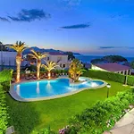 Palmiers I-1 By Interhome * Llança
